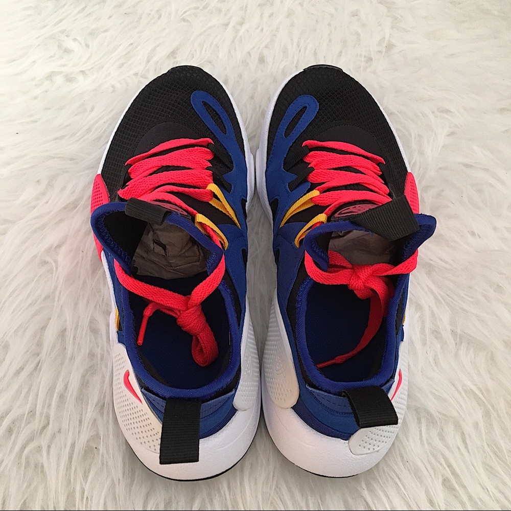 Nike Huarache E.D.G.E Women’s Sneakers - Picture 6 of 7